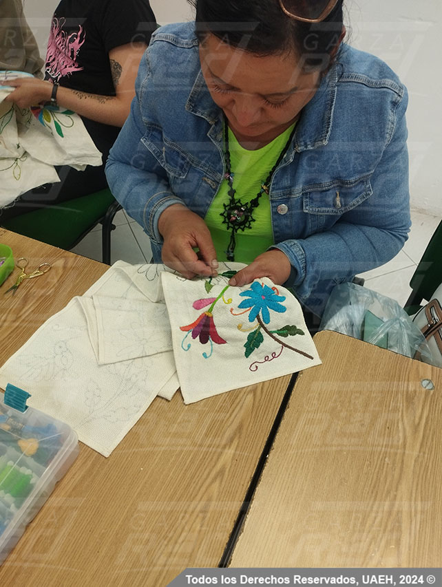 Curso de Bordado de Tenango