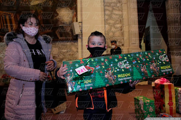 obsequios Navideños y Encendido de Luces 2020