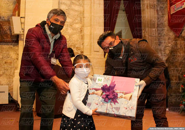 obsequios Navideños y Encendido de Luces 2020