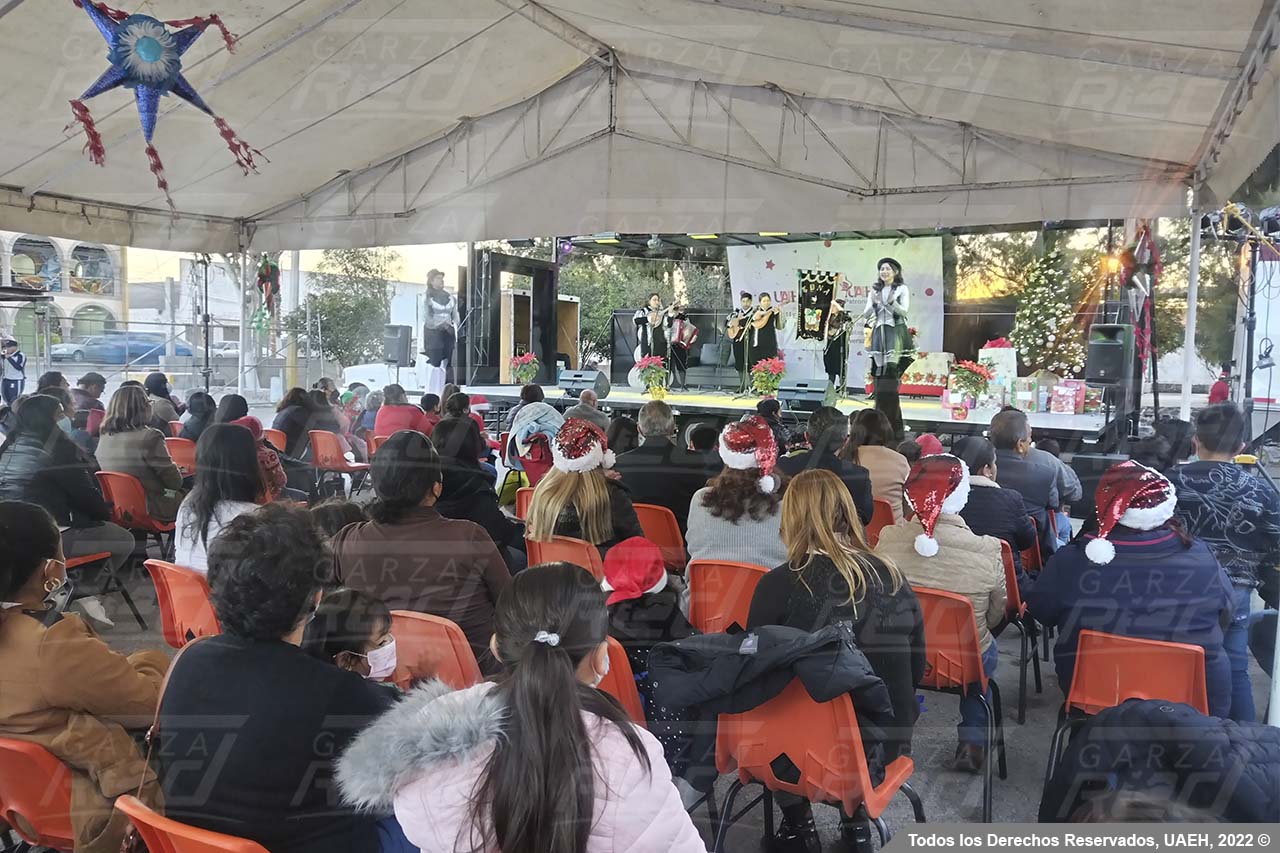 obsequios navideños, Escuela Superior de Tlahuelilpan