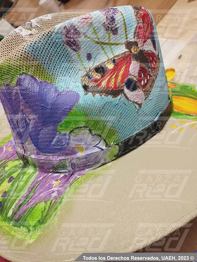 Taller de pintura en sombreros
