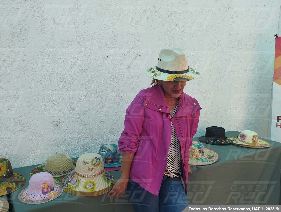 Taller de pintura en sombreros