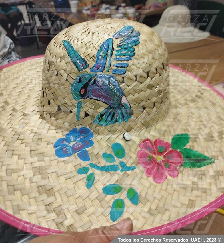 Taller de pintura en sombreros