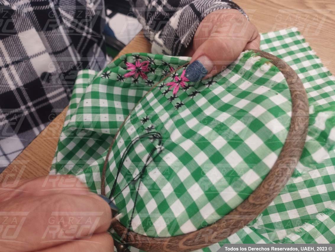 Taller de bordado Español y Rococó