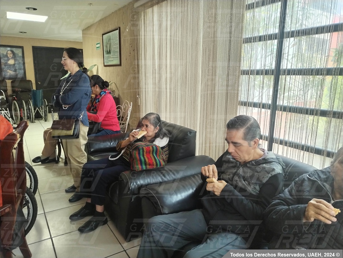 Visita a asilo: CENAGER