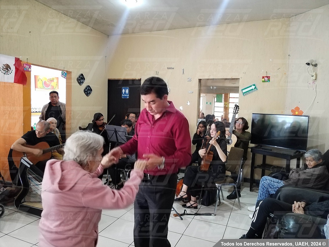 Visita a asilo: CENAGER